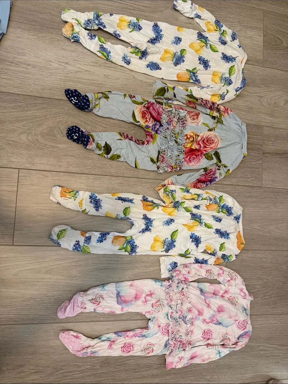 Posh Peanut 6-9M (4 footed pajamas)